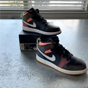 Jordan 1 mid MMD (PS)